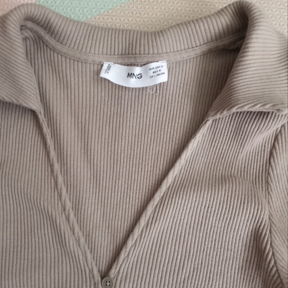 - MANGO COLLAR RIBBED TOP - Picture 6 of 9